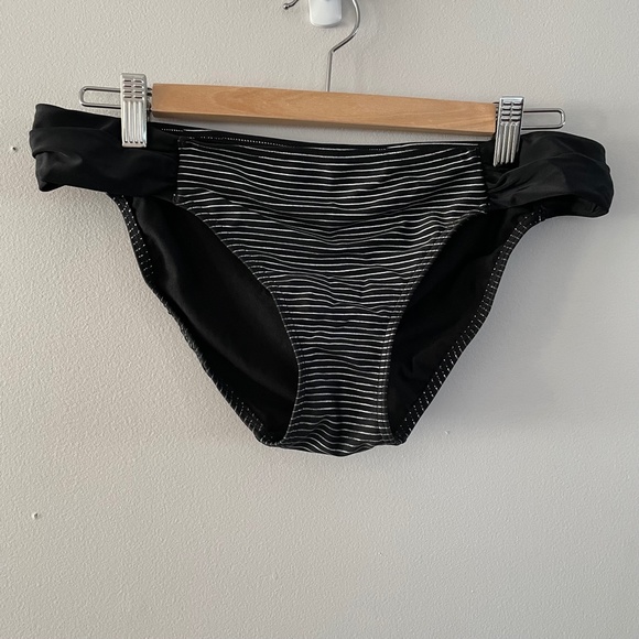 la vie en Rose Tankini swimsuit black and Silver bottoms l, top M - Picture 5 of 8